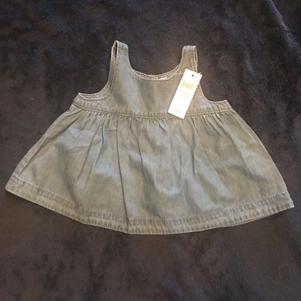 NWT Gap swing top, Chambray